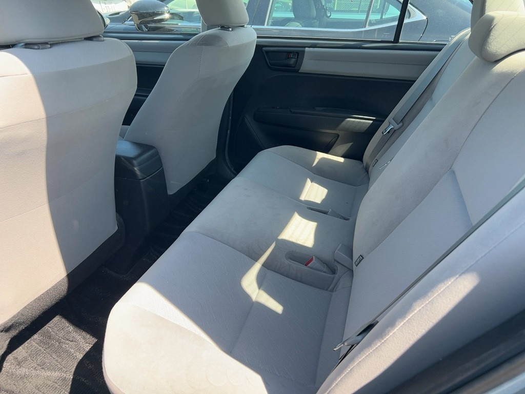2013 Toyota Corolla thumbnail