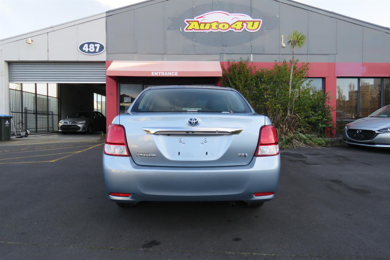 2014 Toyota Corolla thumbnail