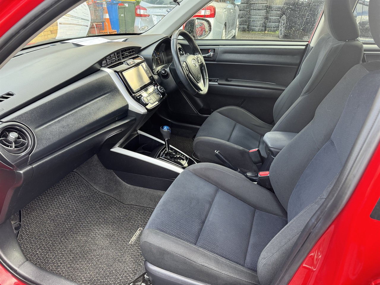 2015 Toyota Corolla thumbnail