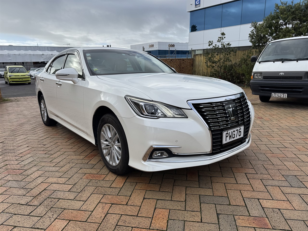 2017 Toyota Crown