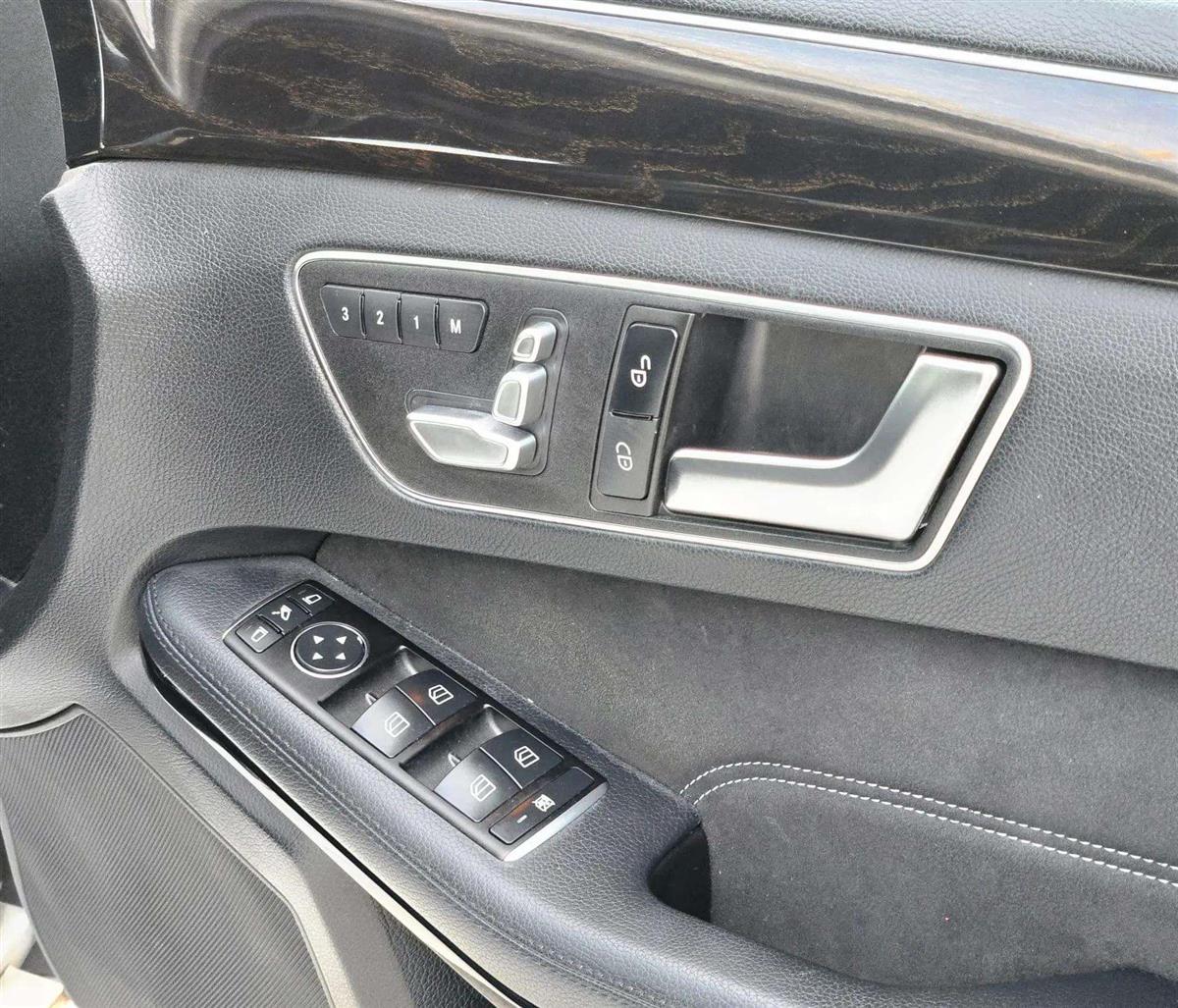 2016 Mercedes-Benz E thumbnail