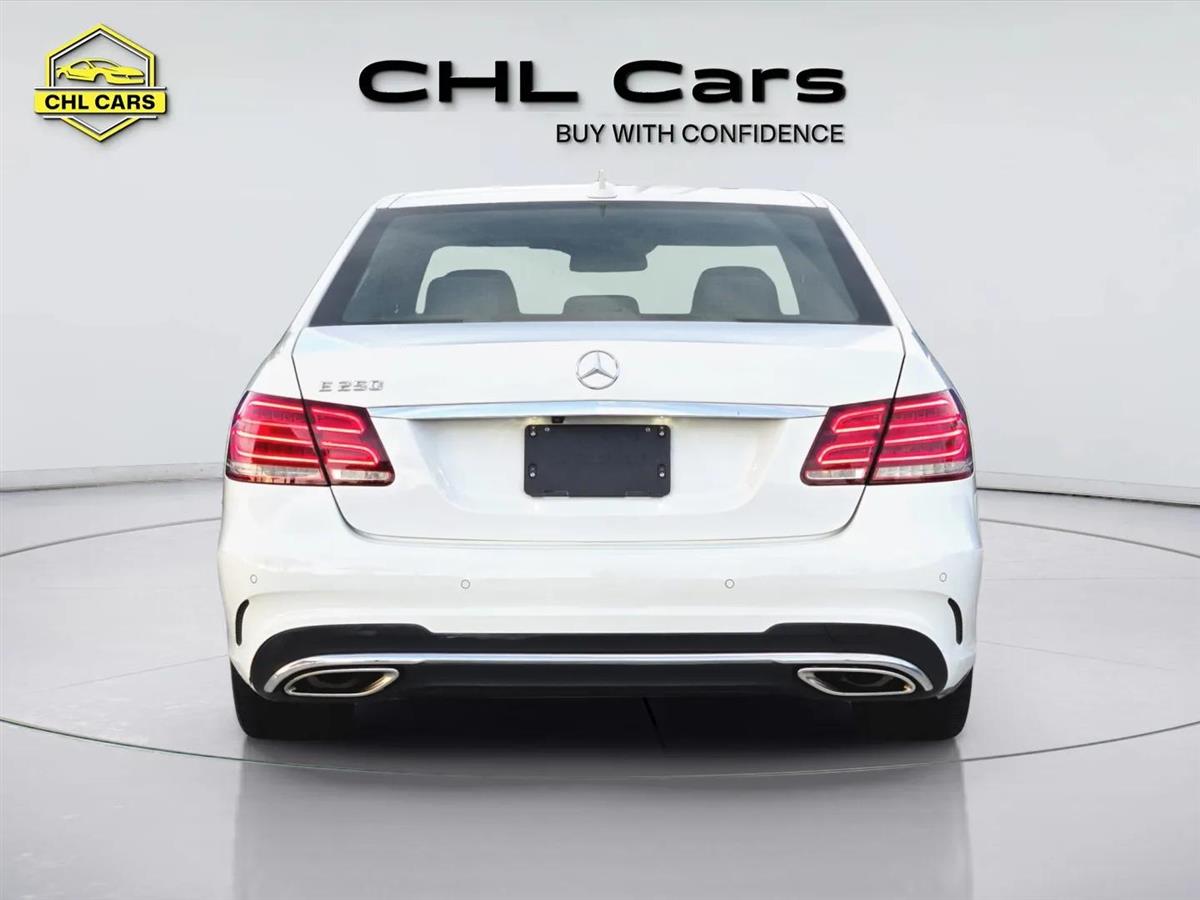 2016 Mercedes-Benz E thumbnail