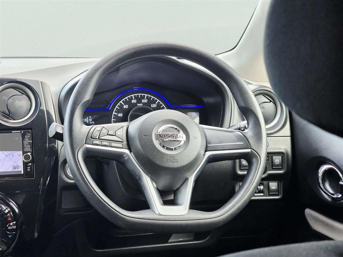 2017 Nissan Note thumbnail