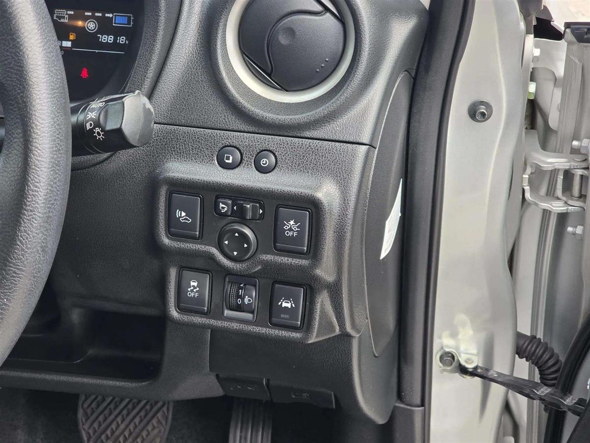 2017 Nissan Note thumbnail