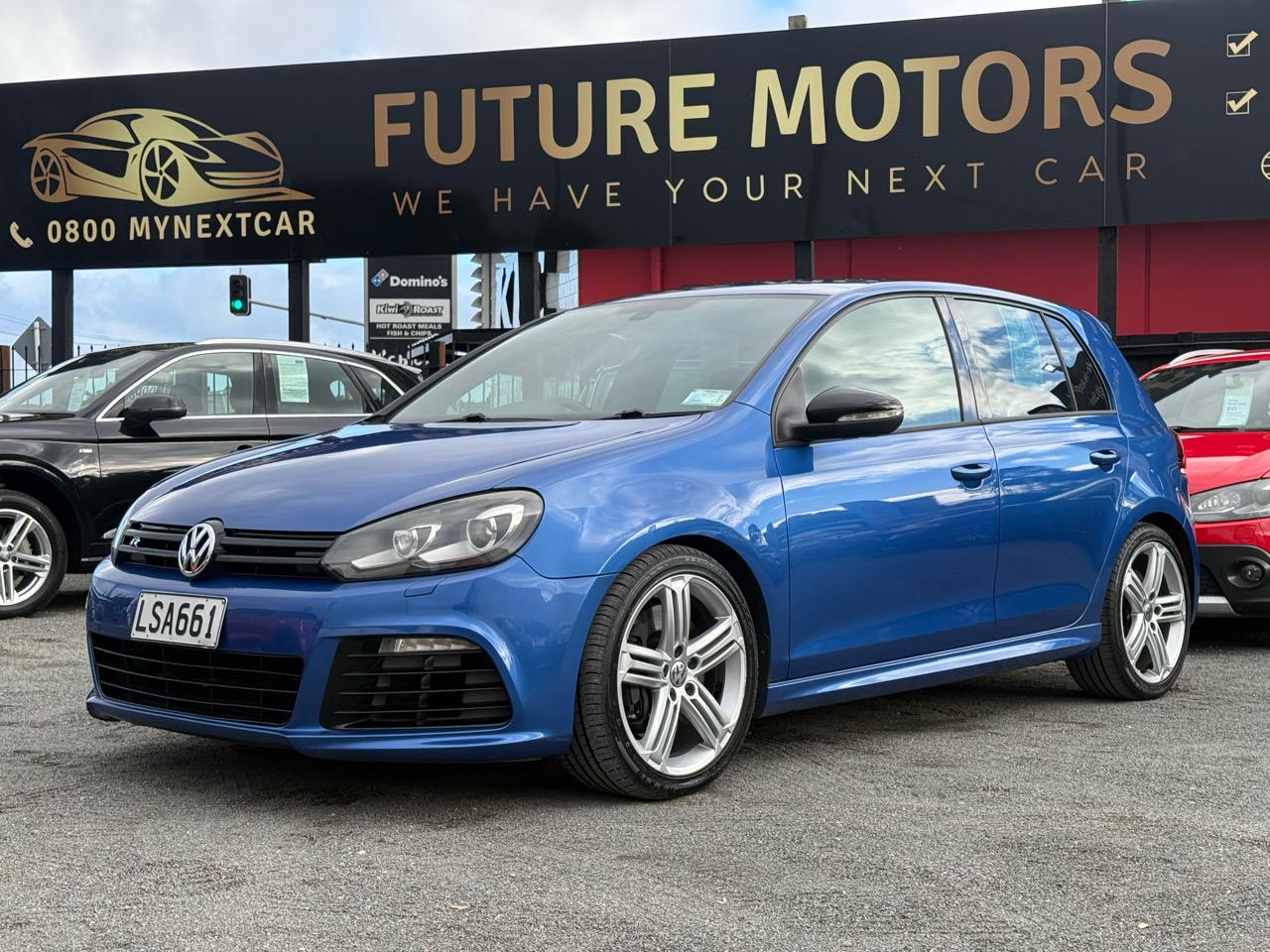 2011 Volkswagen Golf thumbnail
