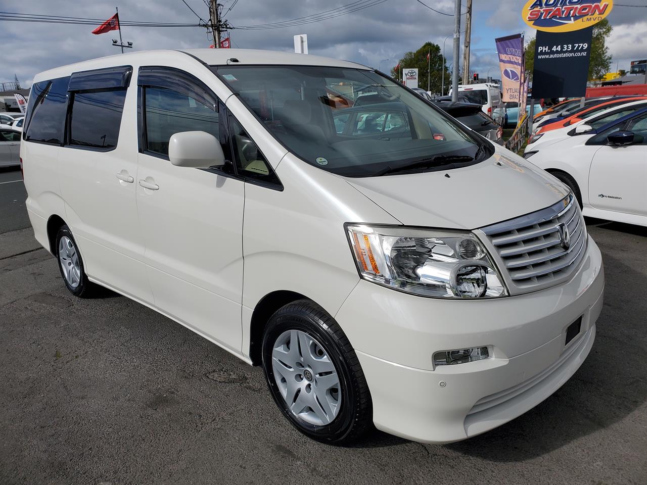 2005 Toyota Alphard