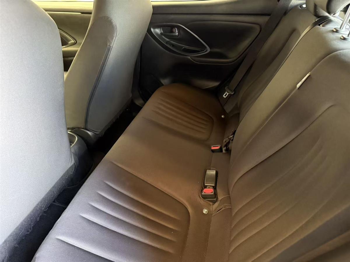 2021 Toyota Yaris thumbnail