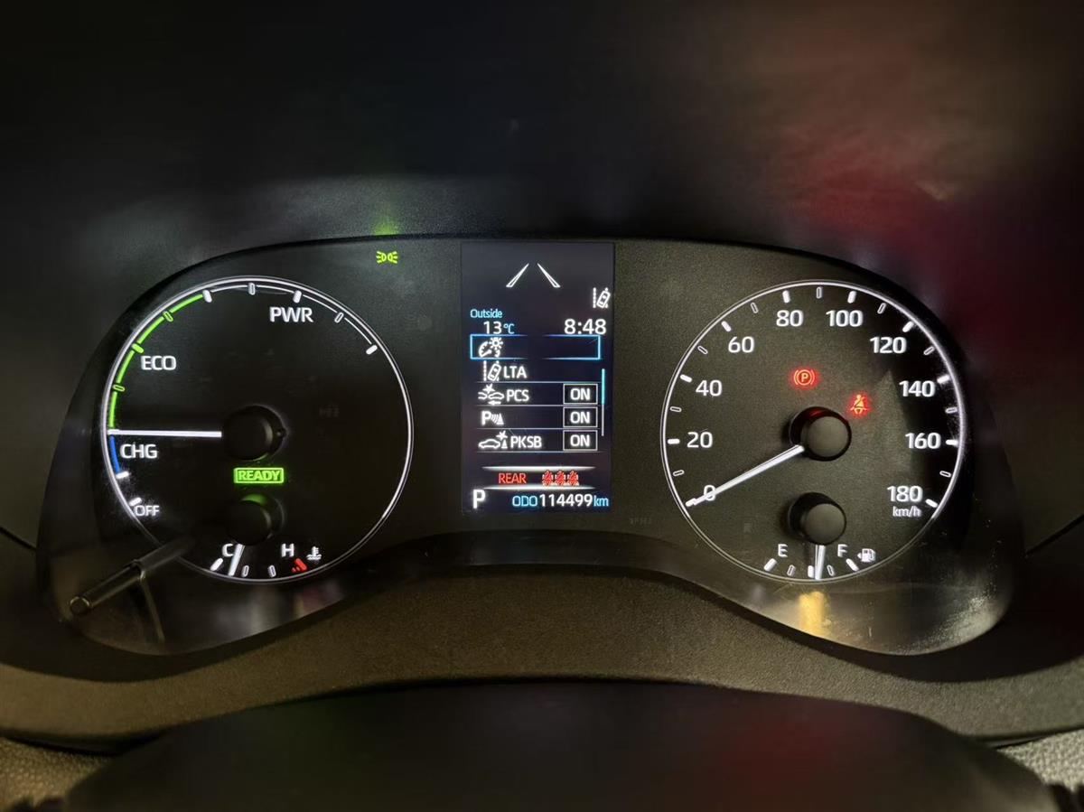 2021 Toyota Yaris thumbnail