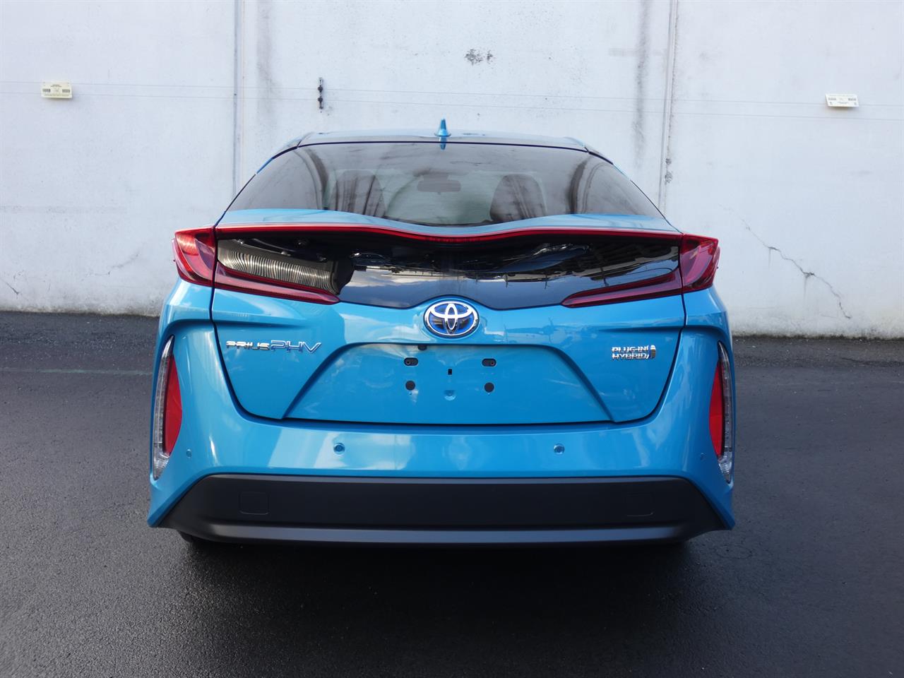 2017 Toyota Prius thumbnail