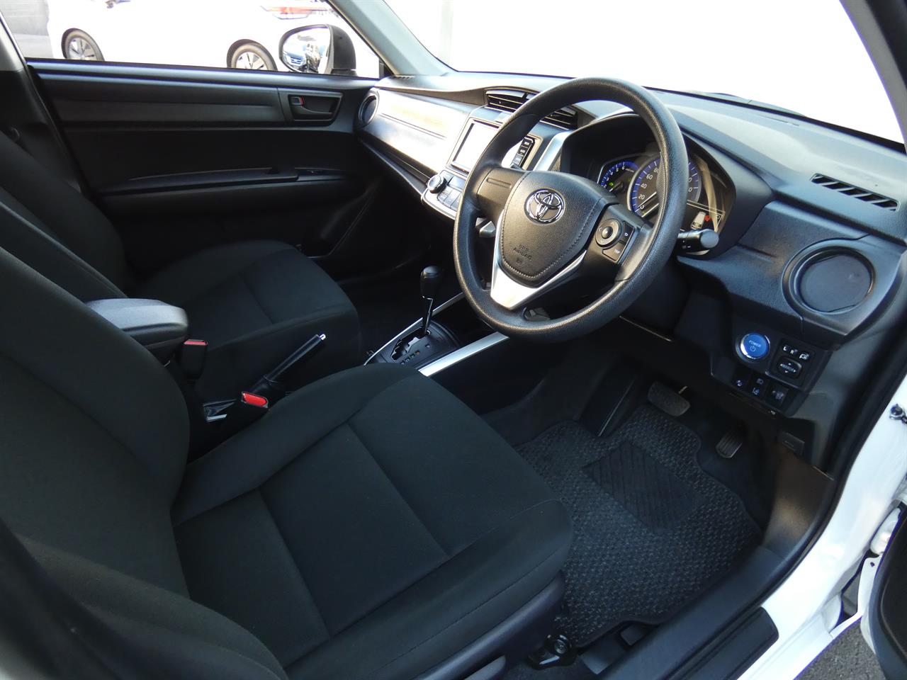2021 Toyota COROLLA thumbnail
