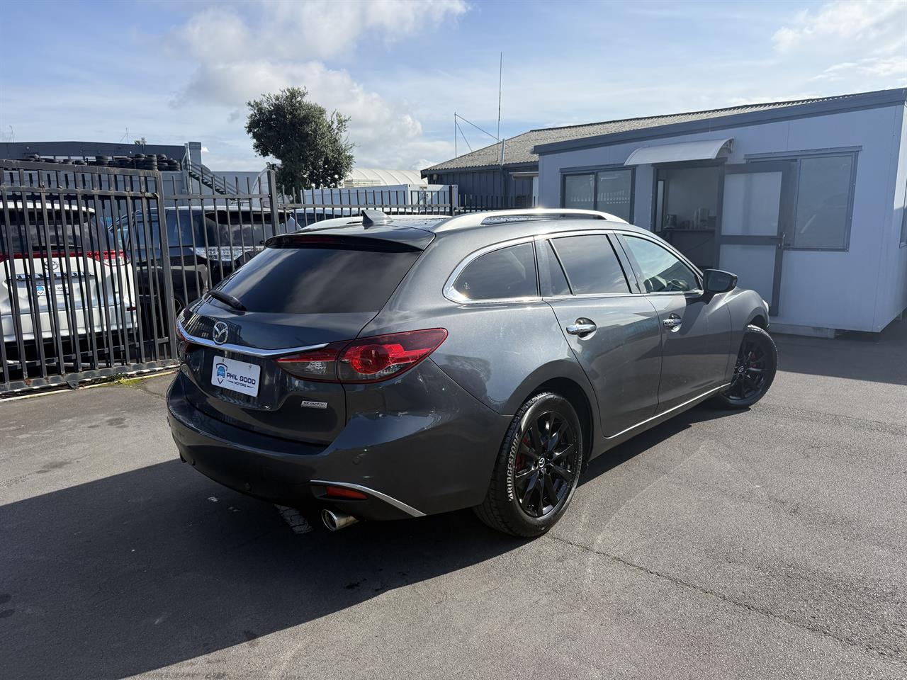 2013 Mazda Atenza thumbnail