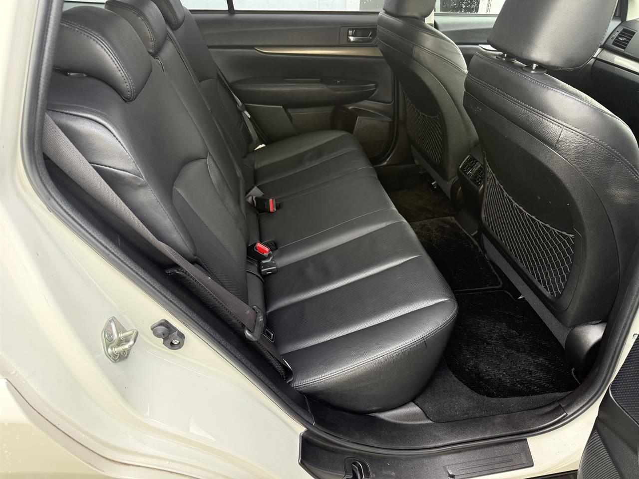 2013 Subaru Outback thumbnail