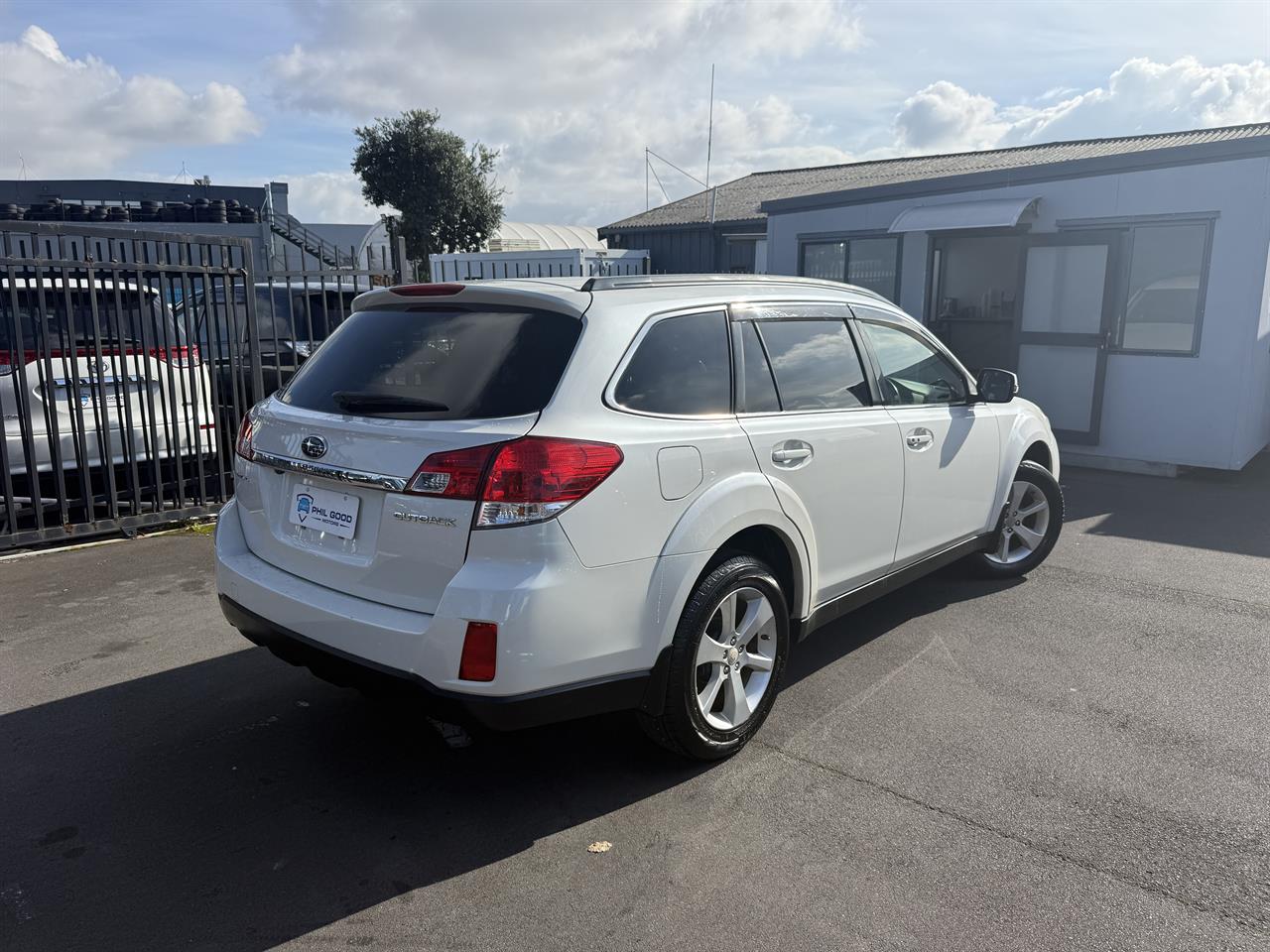 2013 Subaru Outback thumbnail