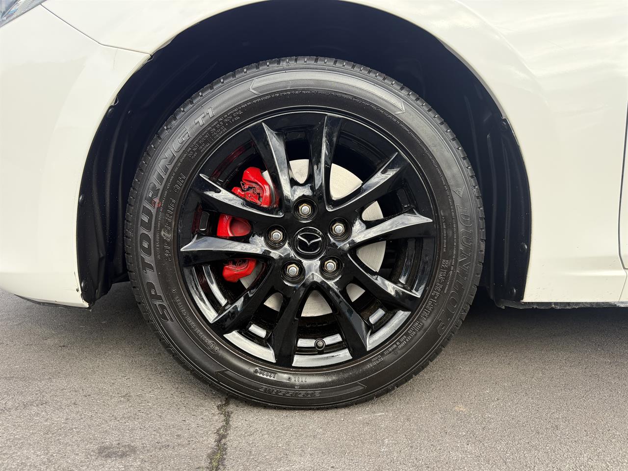 2014 Mazda Axela thumbnail