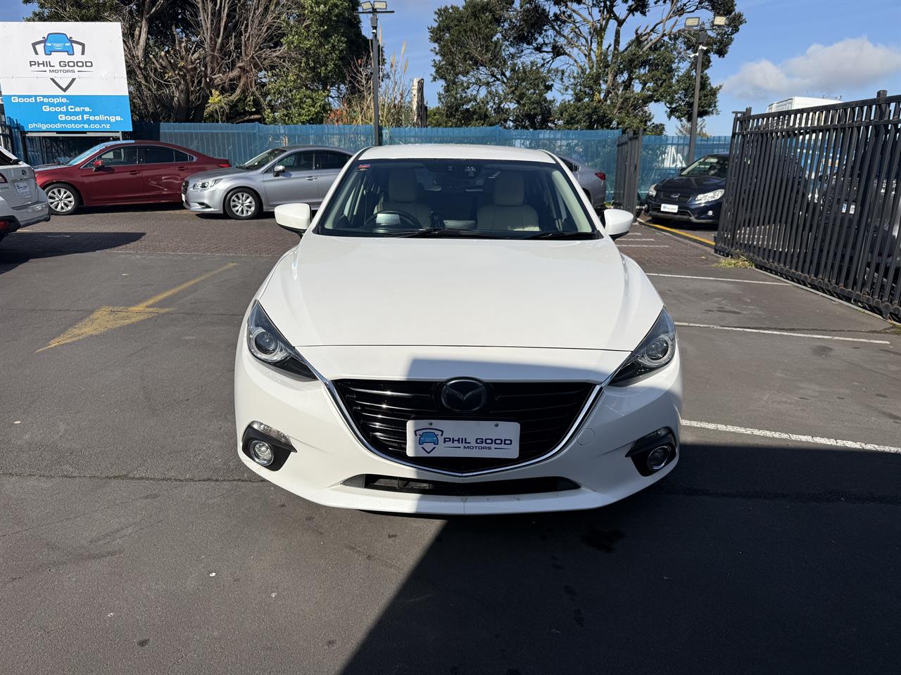 2014 Mazda Axela thumbnail