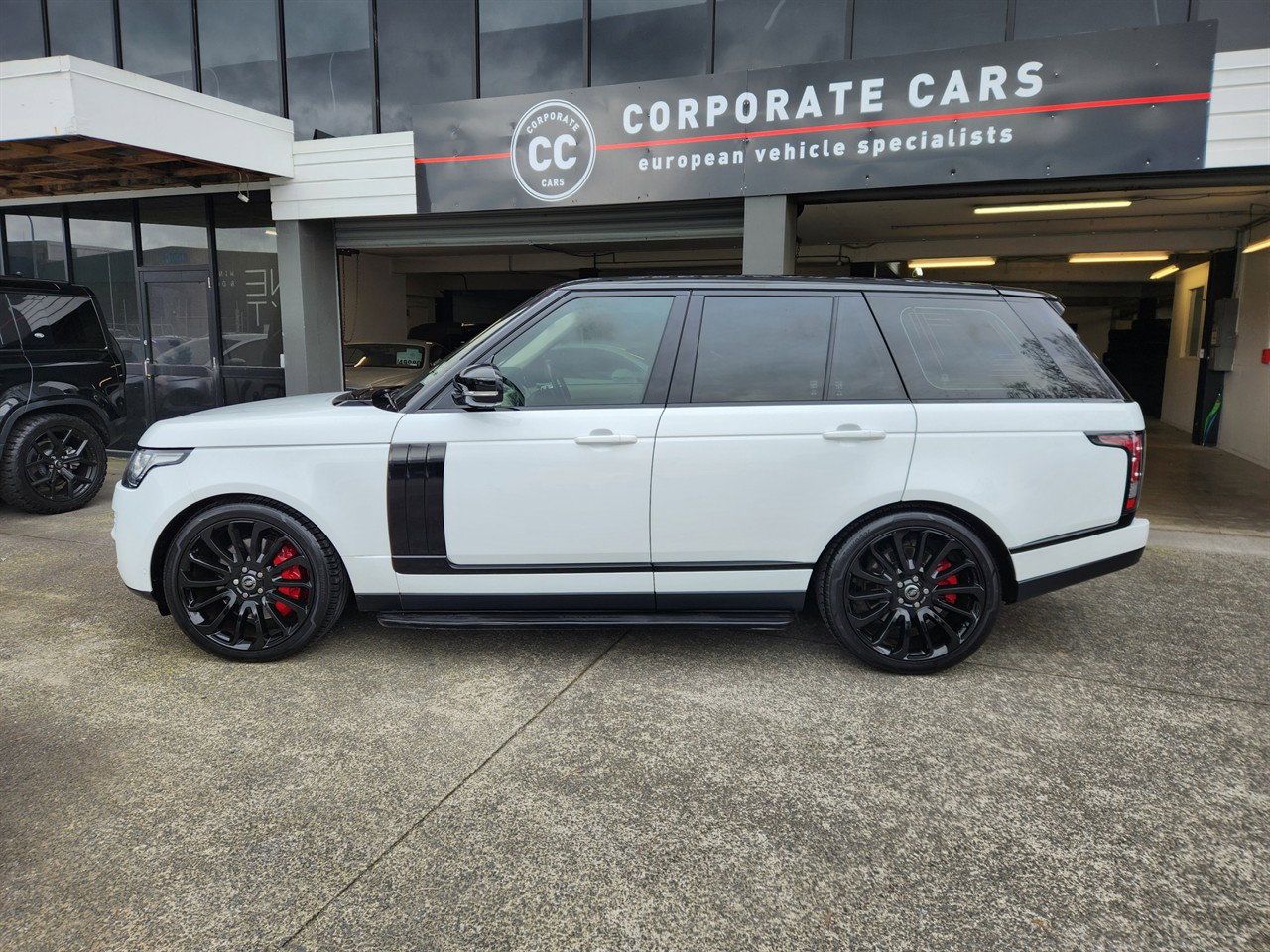 2013 Land Rover Range Rover thumbnail