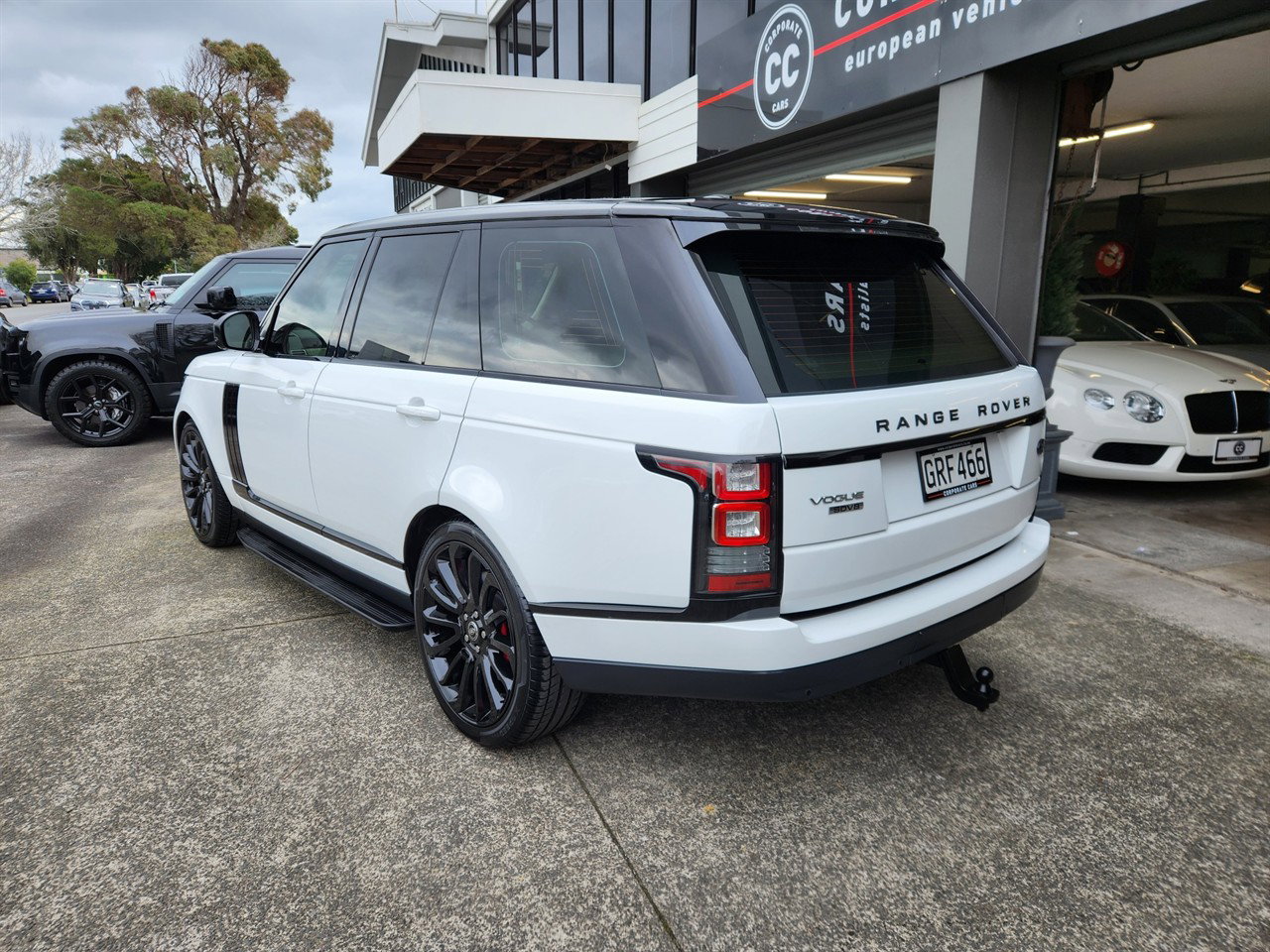 2013 Land Rover Range Rover thumbnail