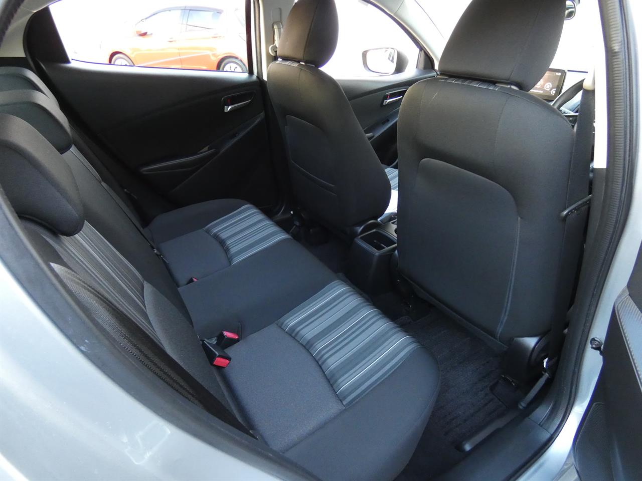 2017 Mazda DEMIO thumbnail