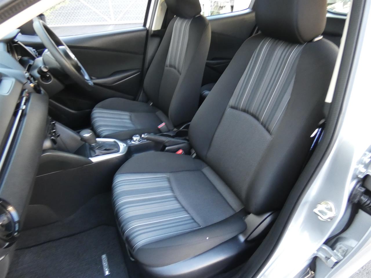 2017 Mazda DEMIO thumbnail