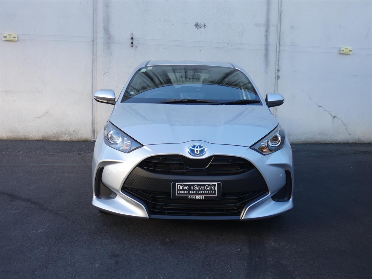 2022 Toyota YARIS thumbnail