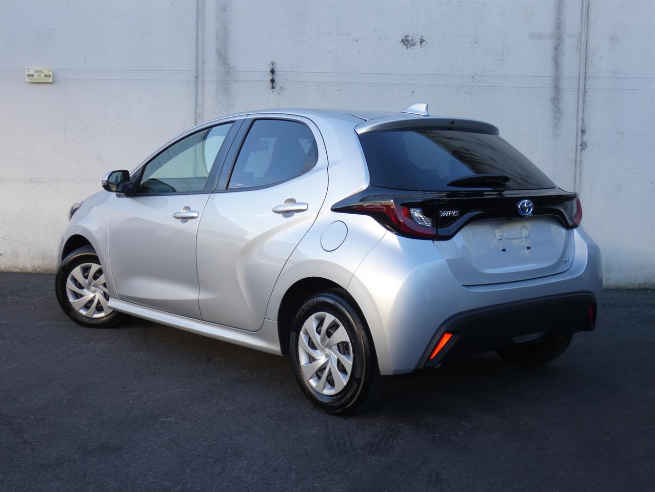 2022 Toyota YARIS thumbnail