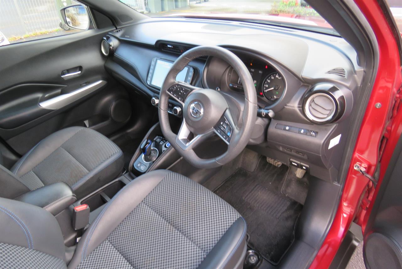2020 Nissan Kicks thumbnail