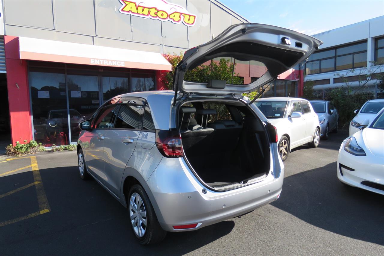 2020 Honda Fit thumbnail