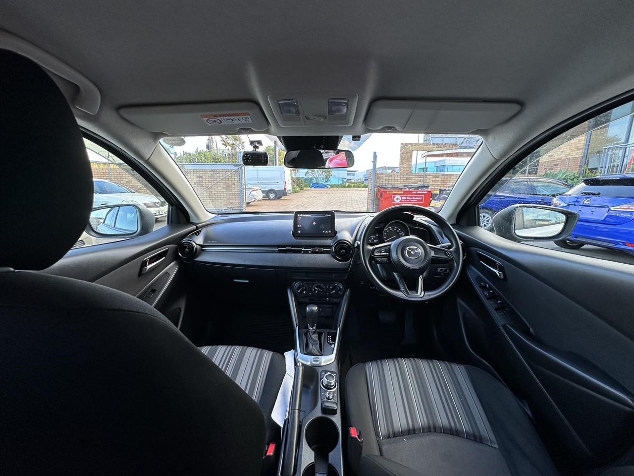 2021 Mazda 2 thumbnail
