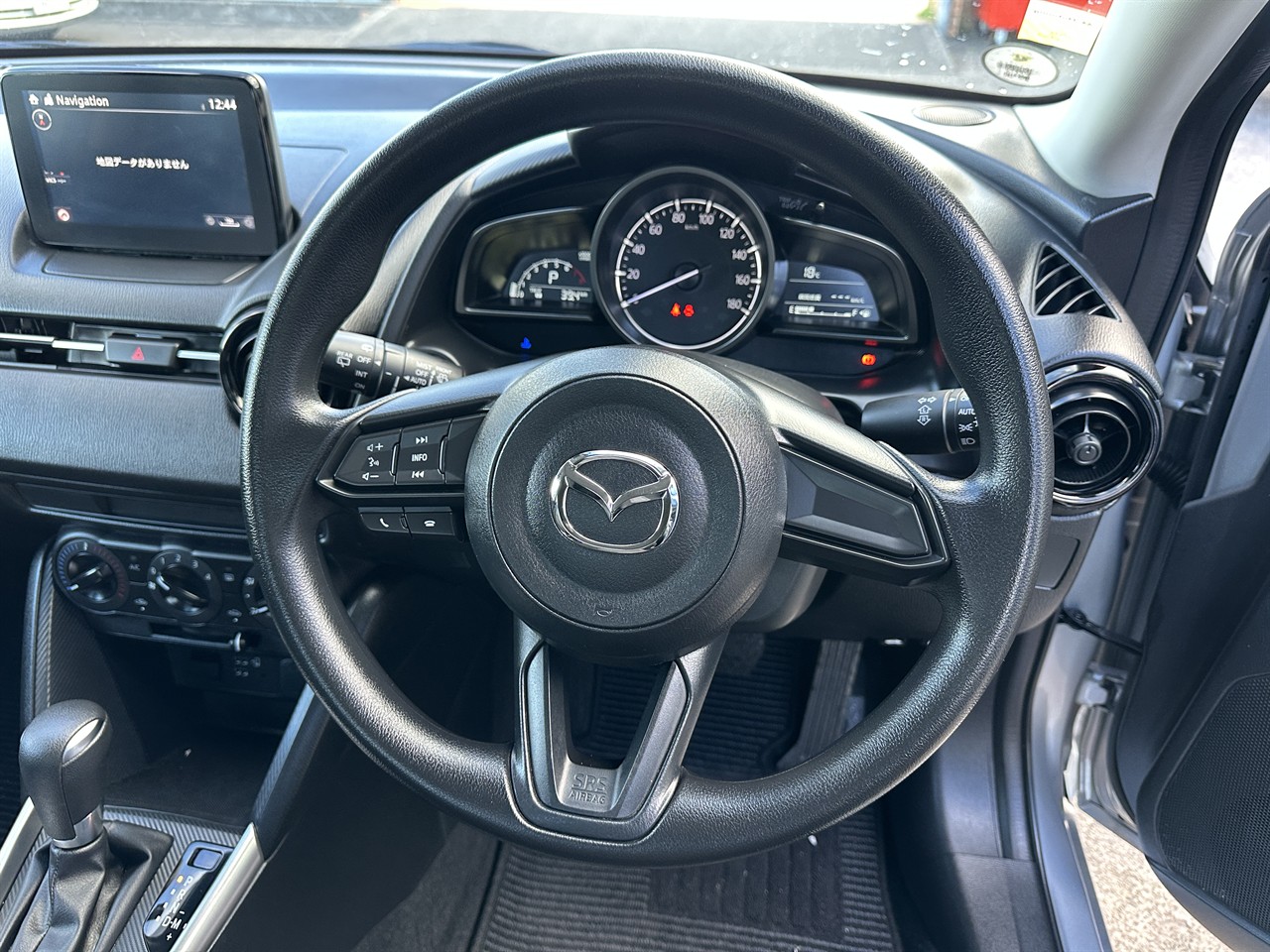 2021 Mazda 2 thumbnail
