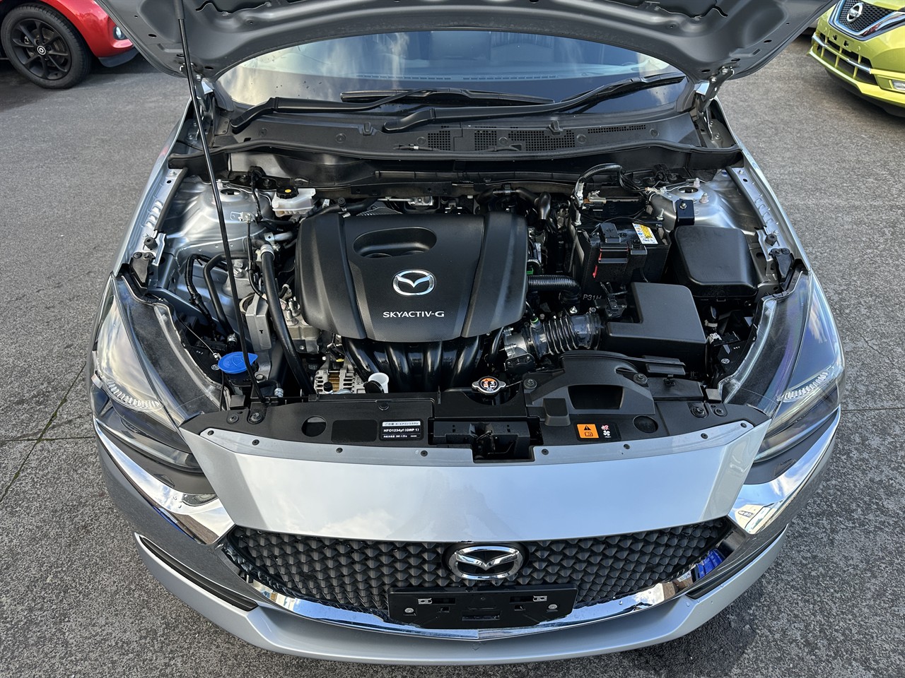2021 Mazda 2 thumbnail