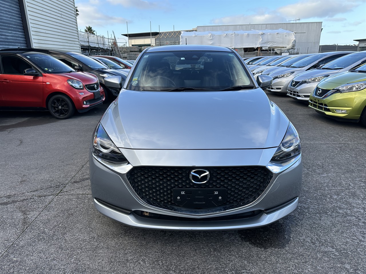 2021 Mazda 2 thumbnail