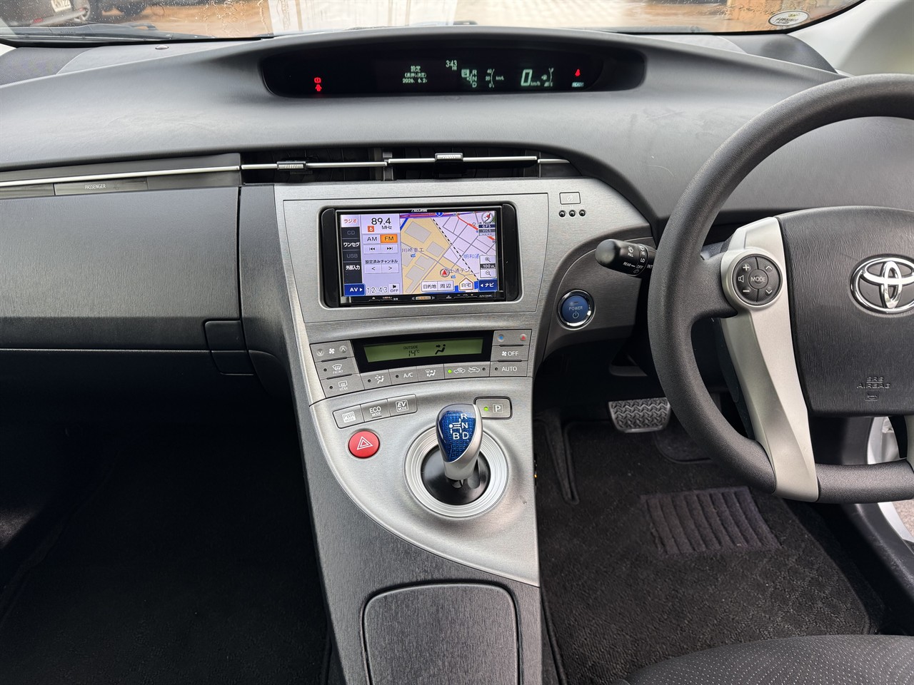 2014 Toyota Prius thumbnail