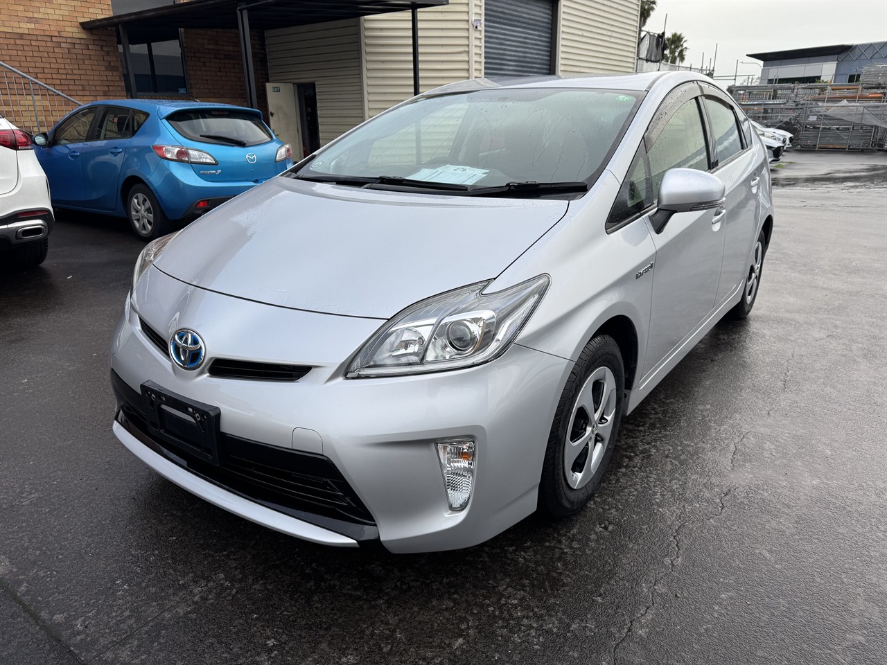 2014 Toyota Prius thumbnail