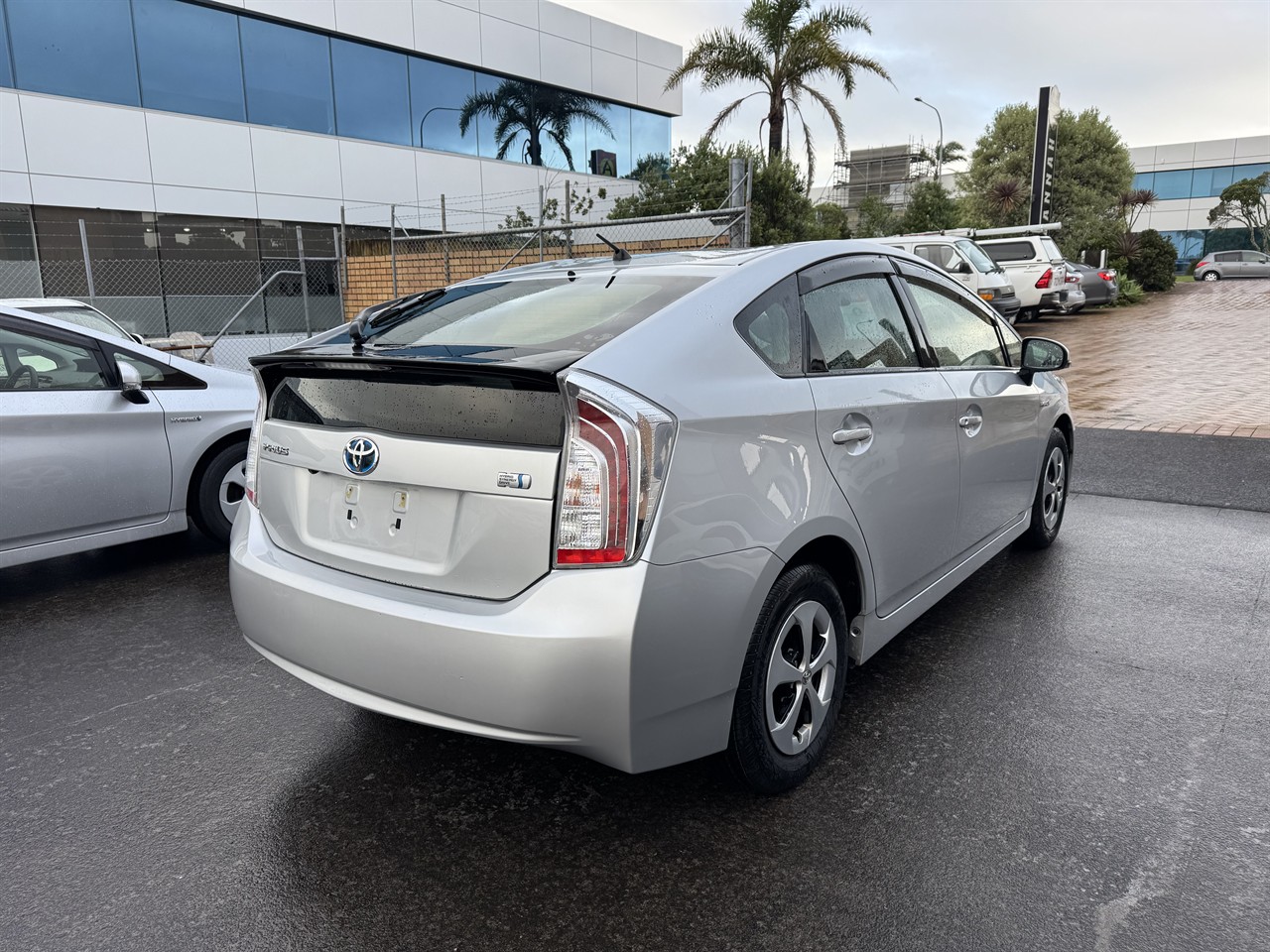 2014 Toyota Prius thumbnail