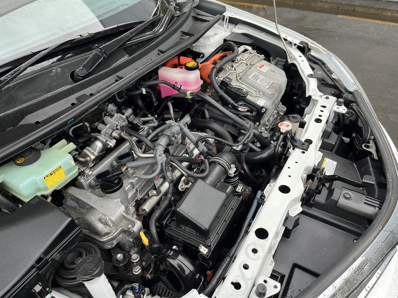 2016 Toyota Corolla thumbnail