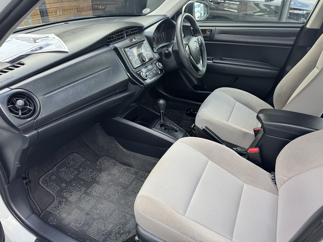 2016 Toyota Corolla thumbnail