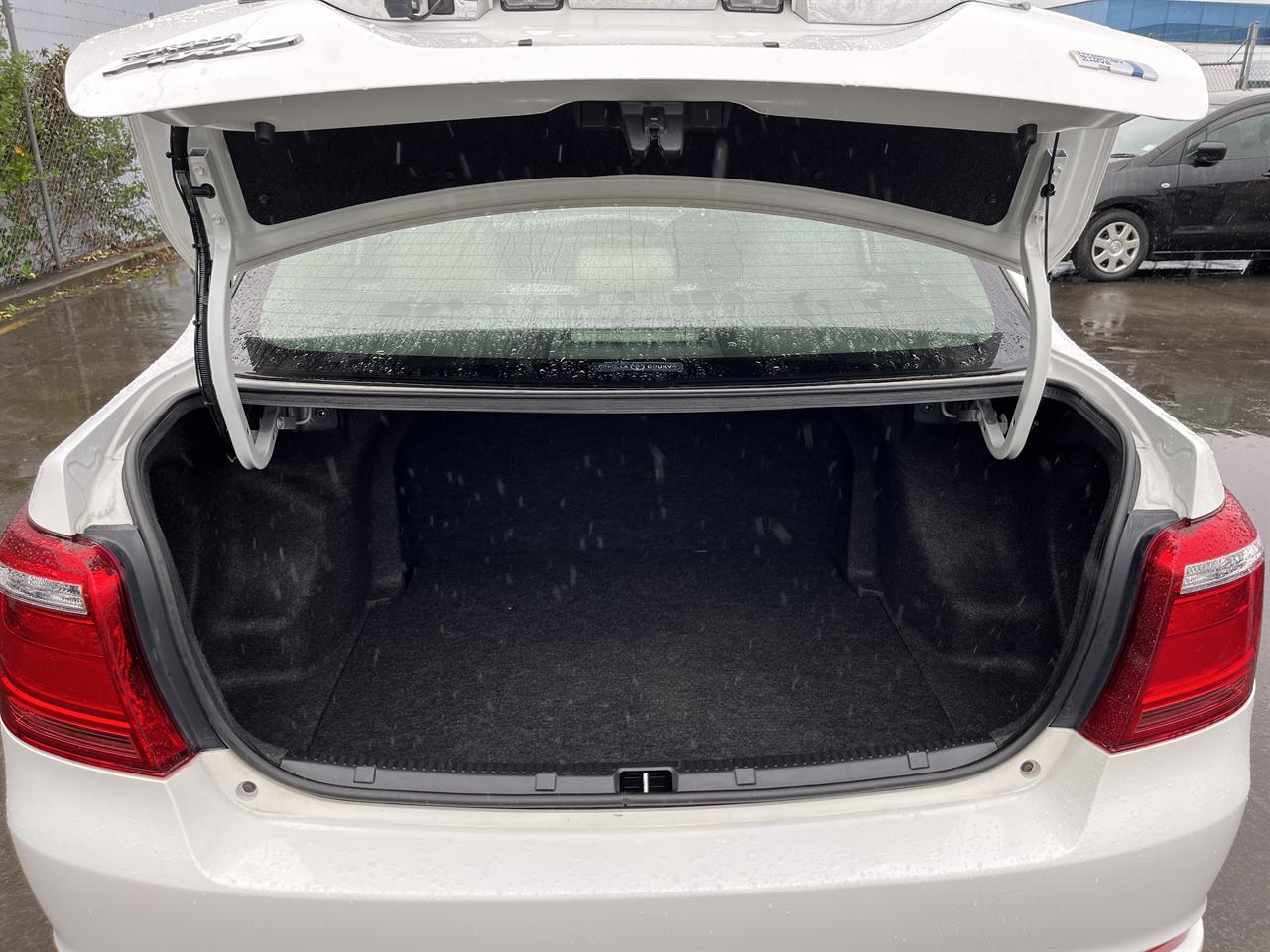 2016 Toyota Corolla thumbnail