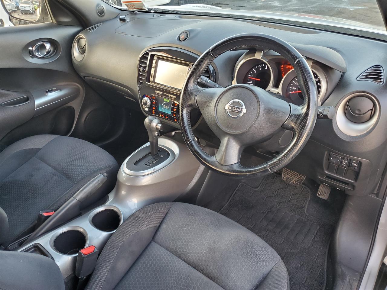 2010 Nissan Juke thumbnail