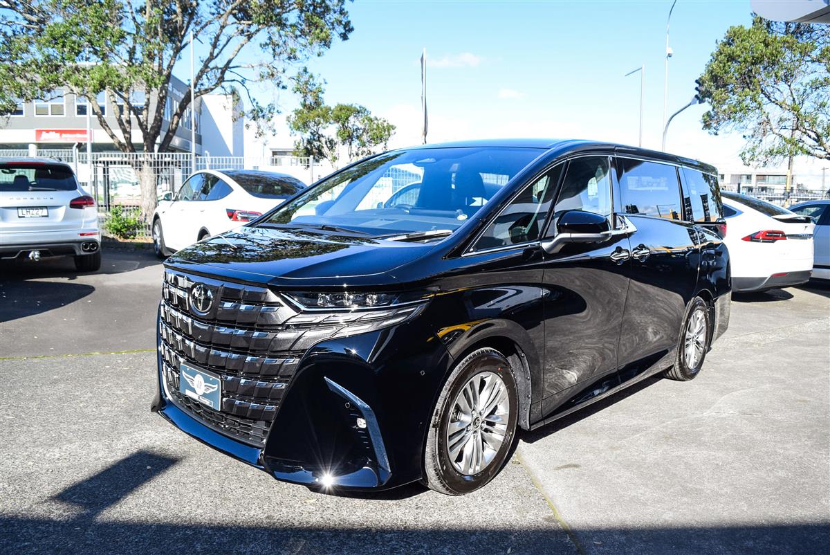 2026 Toyota Alphard thumbnail