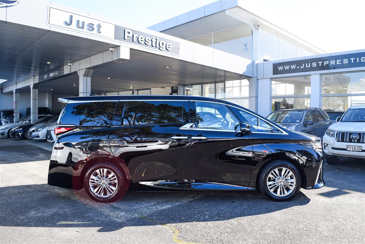 2026 Toyota Alphard thumbnail