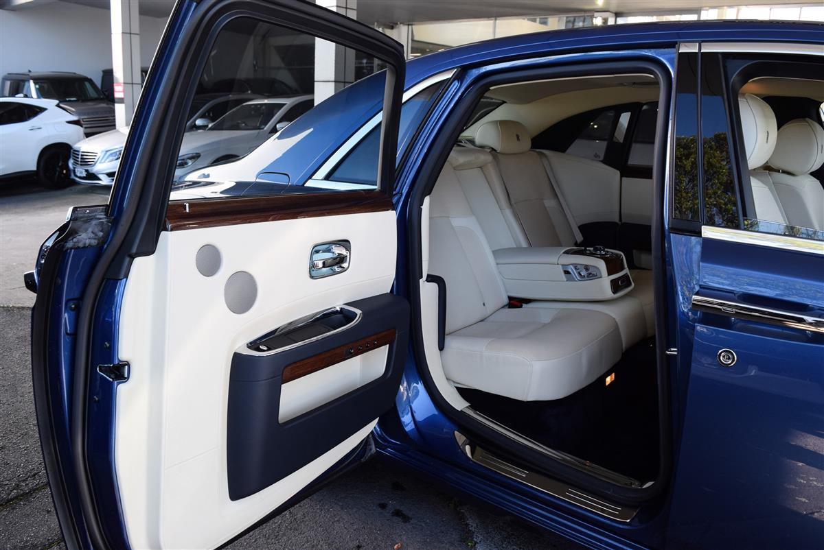 2012 Rolls-Royce Ghost thumbnail