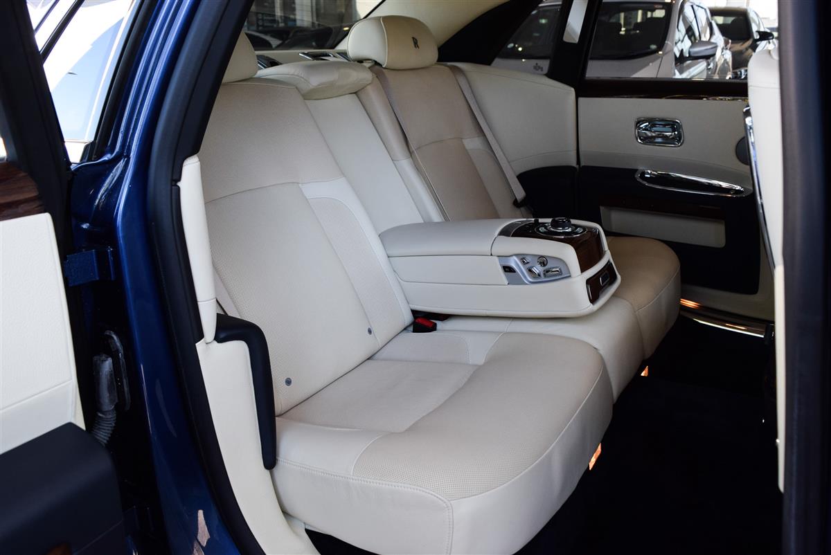 2012 Rolls-Royce Ghost thumbnail