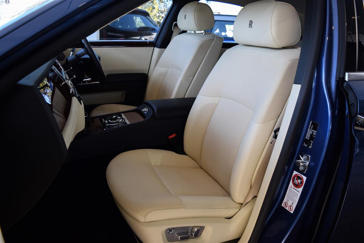 2012 Rolls-Royce Ghost thumbnail