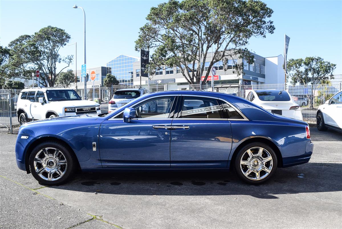 2012 Rolls-Royce Ghost thumbnail