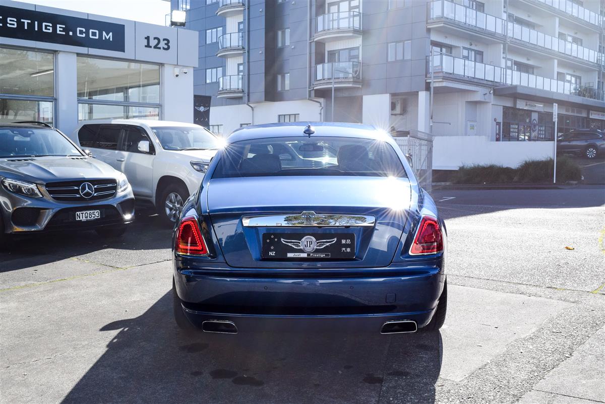 2012 Rolls-Royce Ghost thumbnail