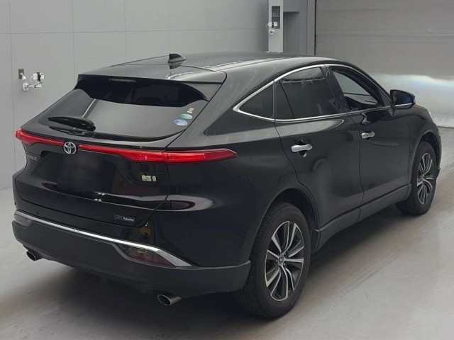 2021 Toyota Harrier thumbnail