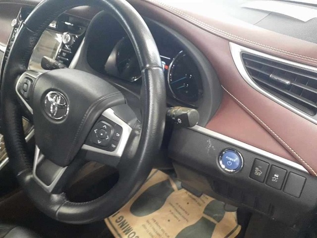 2014 Toyota HARRIER thumbnail