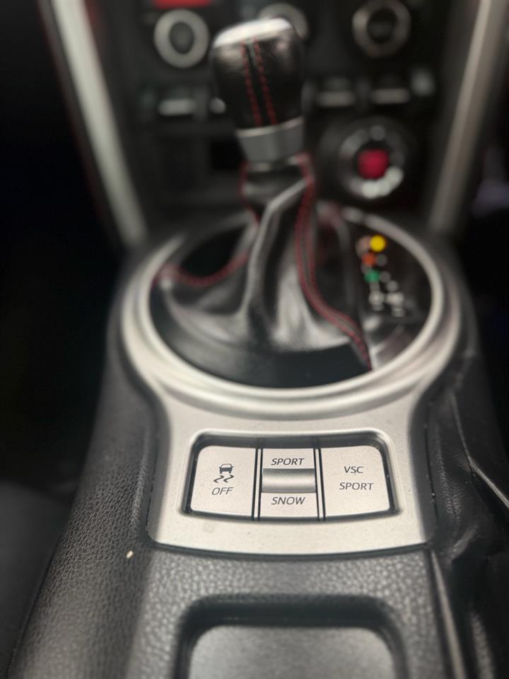2012 Toyota 86 thumbnail