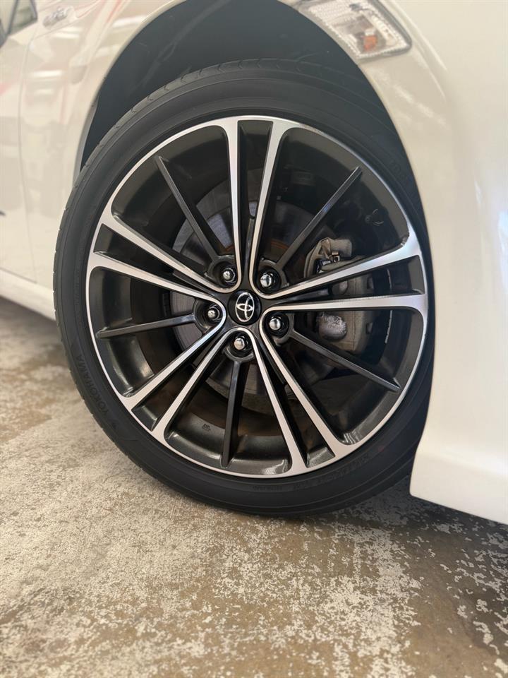 2012 Toyota 86 thumbnail