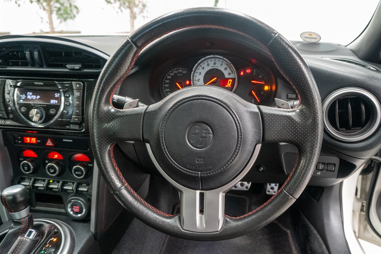2012 Toyota 86 thumbnail
